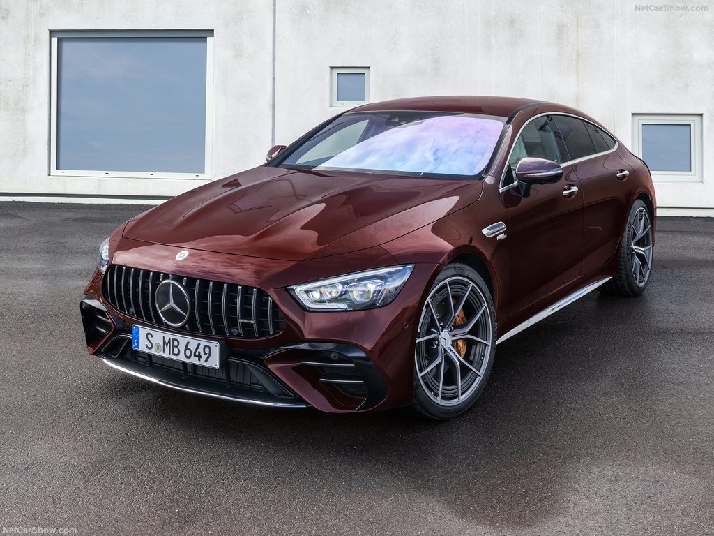 معرفی فیس‌لیفت مرسدس AMG GT4 با تغییرات جزئی